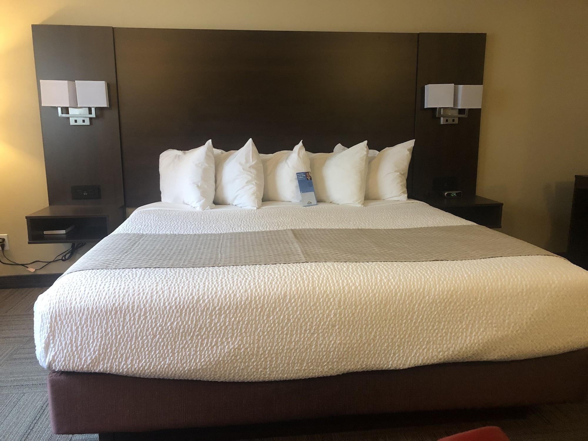 Days By Wyndham Hotel Hinton