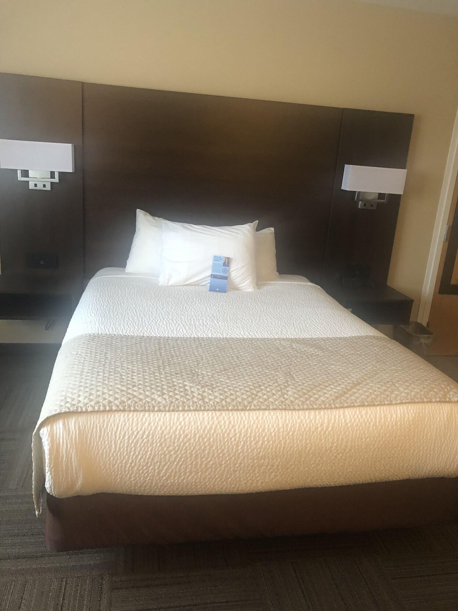 Days By Wyndham Hotel