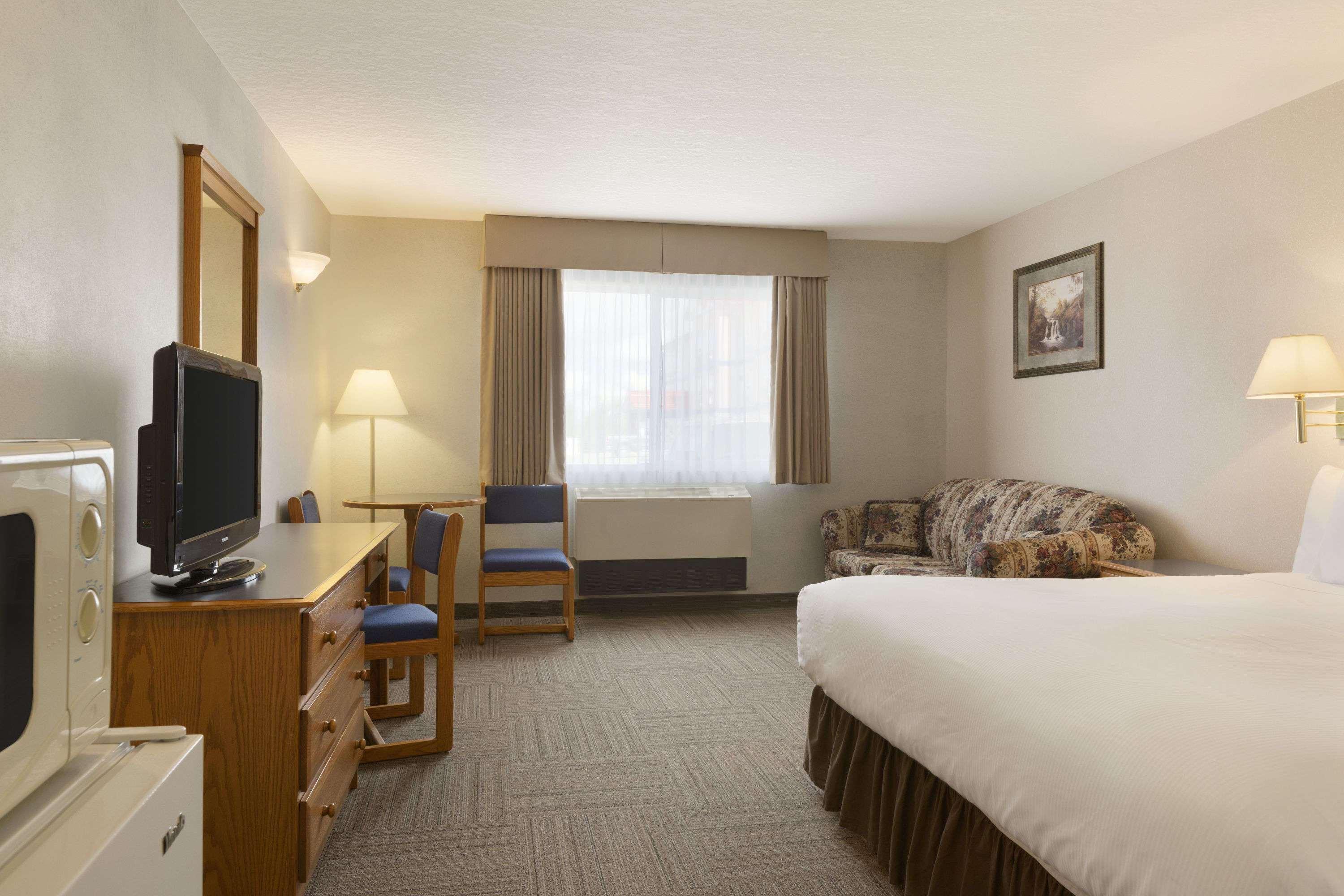 Days By Wyndham Hotel Hinton